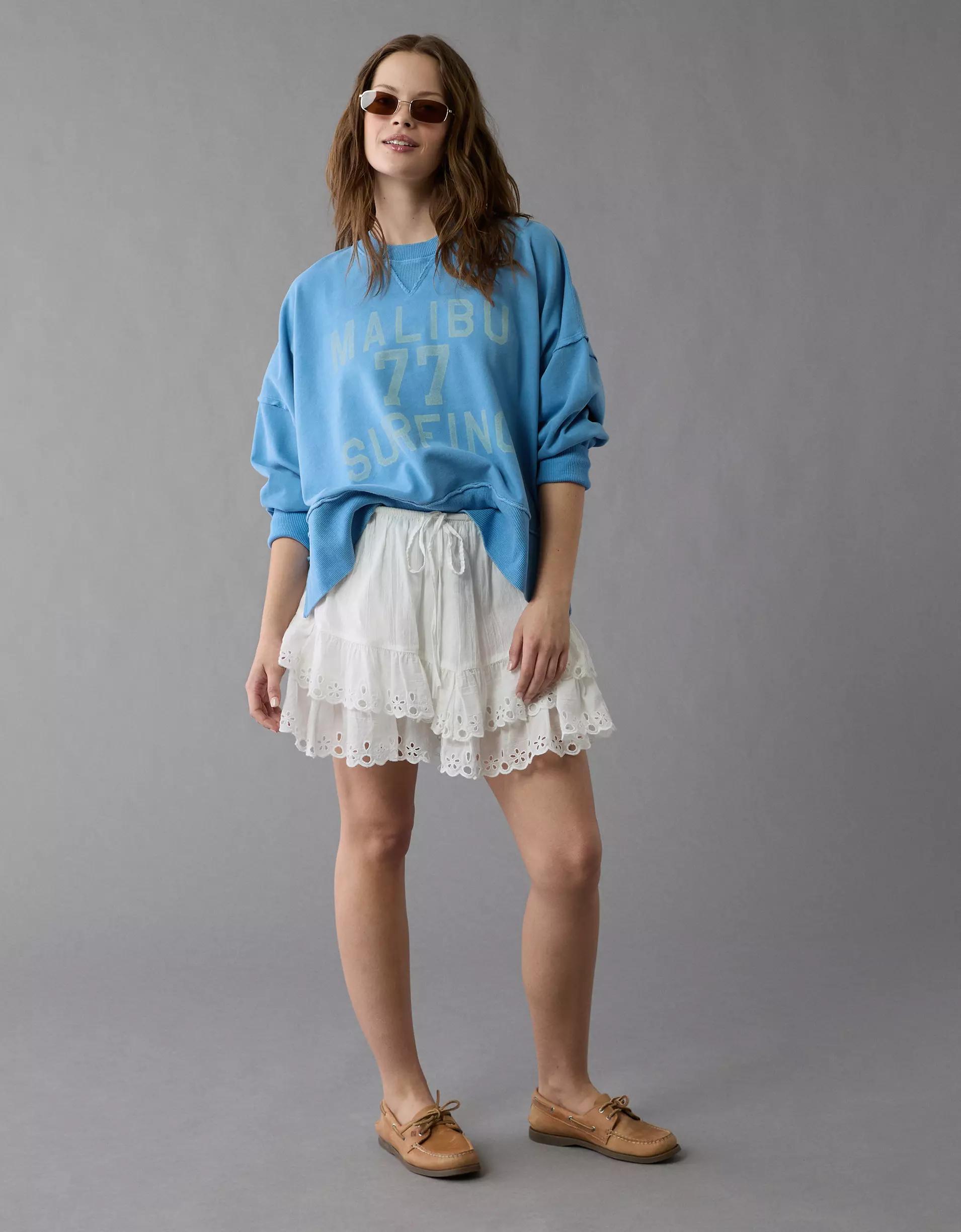 AE Big Hug Destination Graphic Crew Neck Sweatshirt Product Image