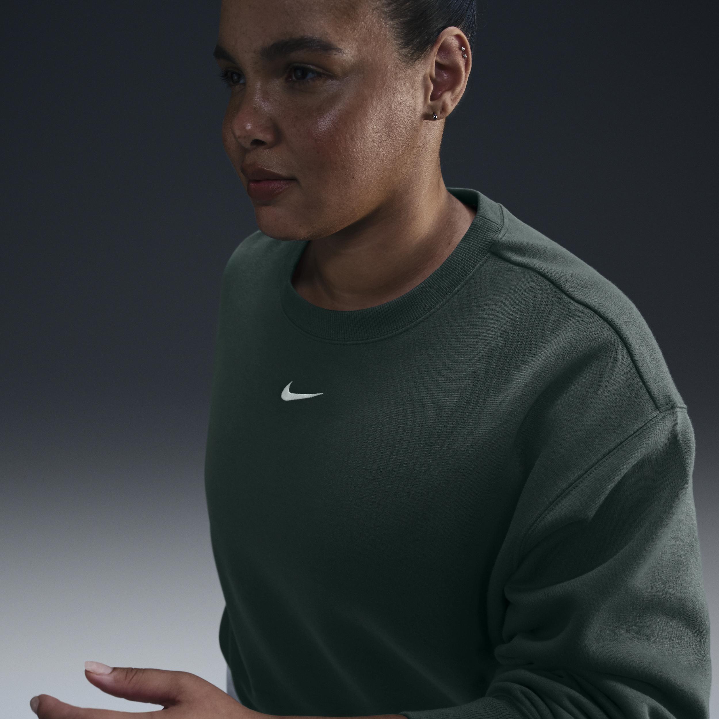 Women's Nike Sportswear Phoenix Fleece Oversized Crew-Neck Sweatshirt (Plus Size) Product Image