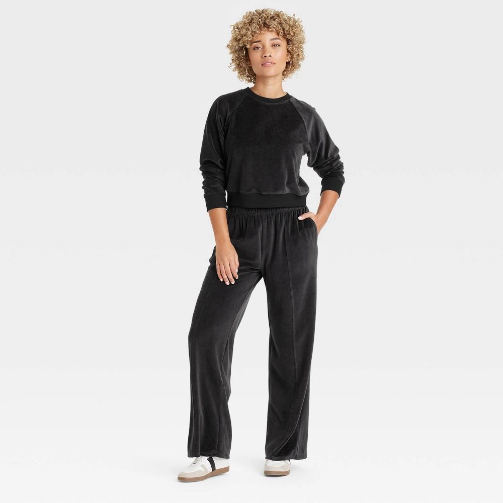 Womens Leisure Studio Velour Pullover Sweatshirt - Universal Thread Black XS Product Image