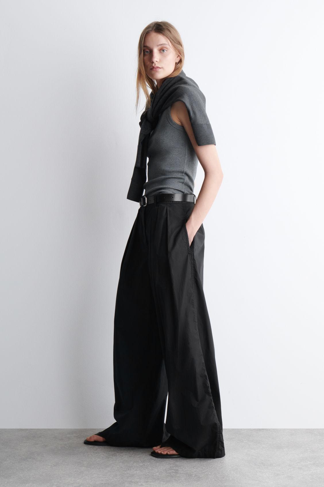 PLEATED COTTON WIDE-LEG PANTS Product Image