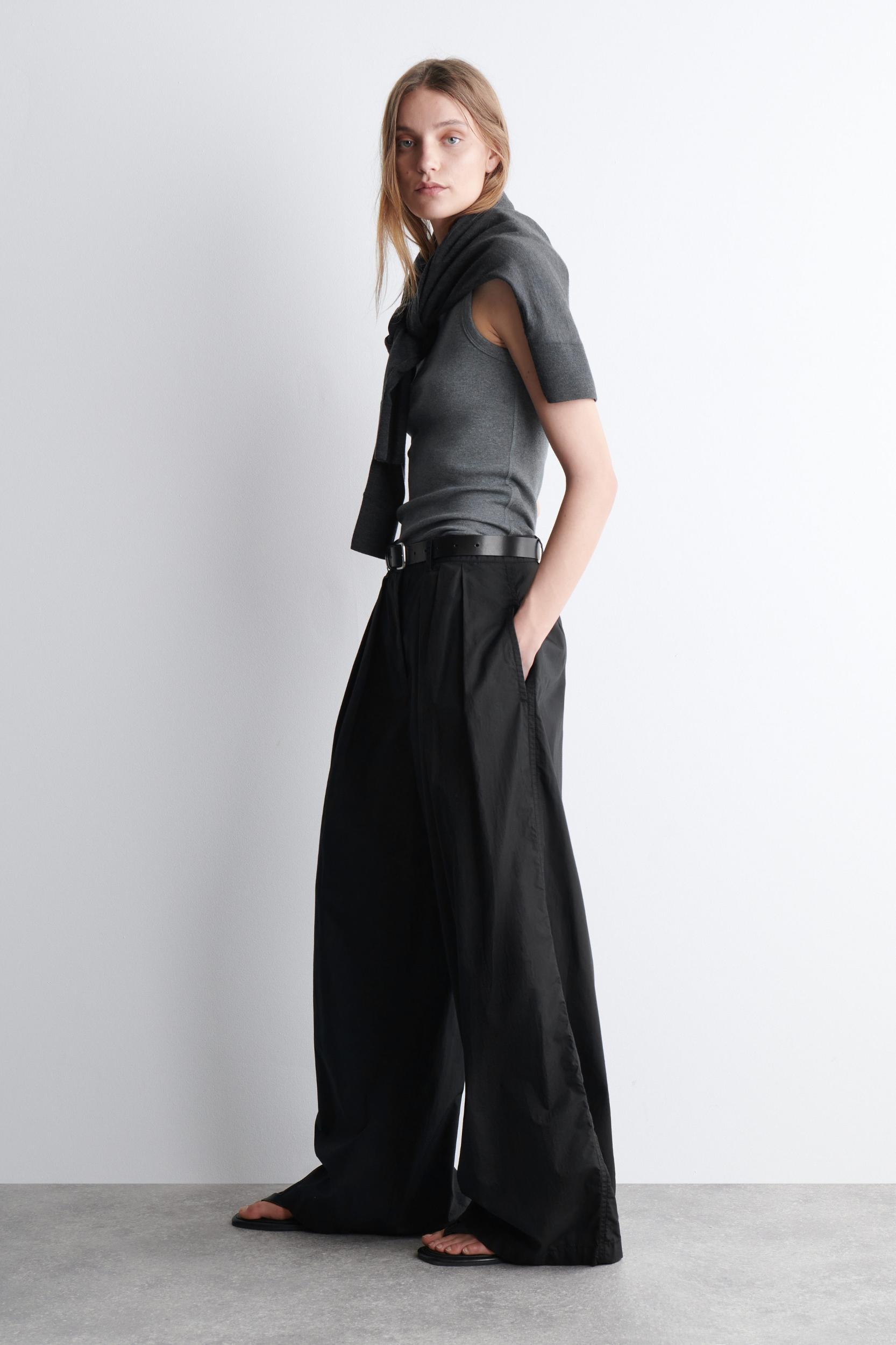 PLEATED COTTON WIDE-LEG PANTS Product Image