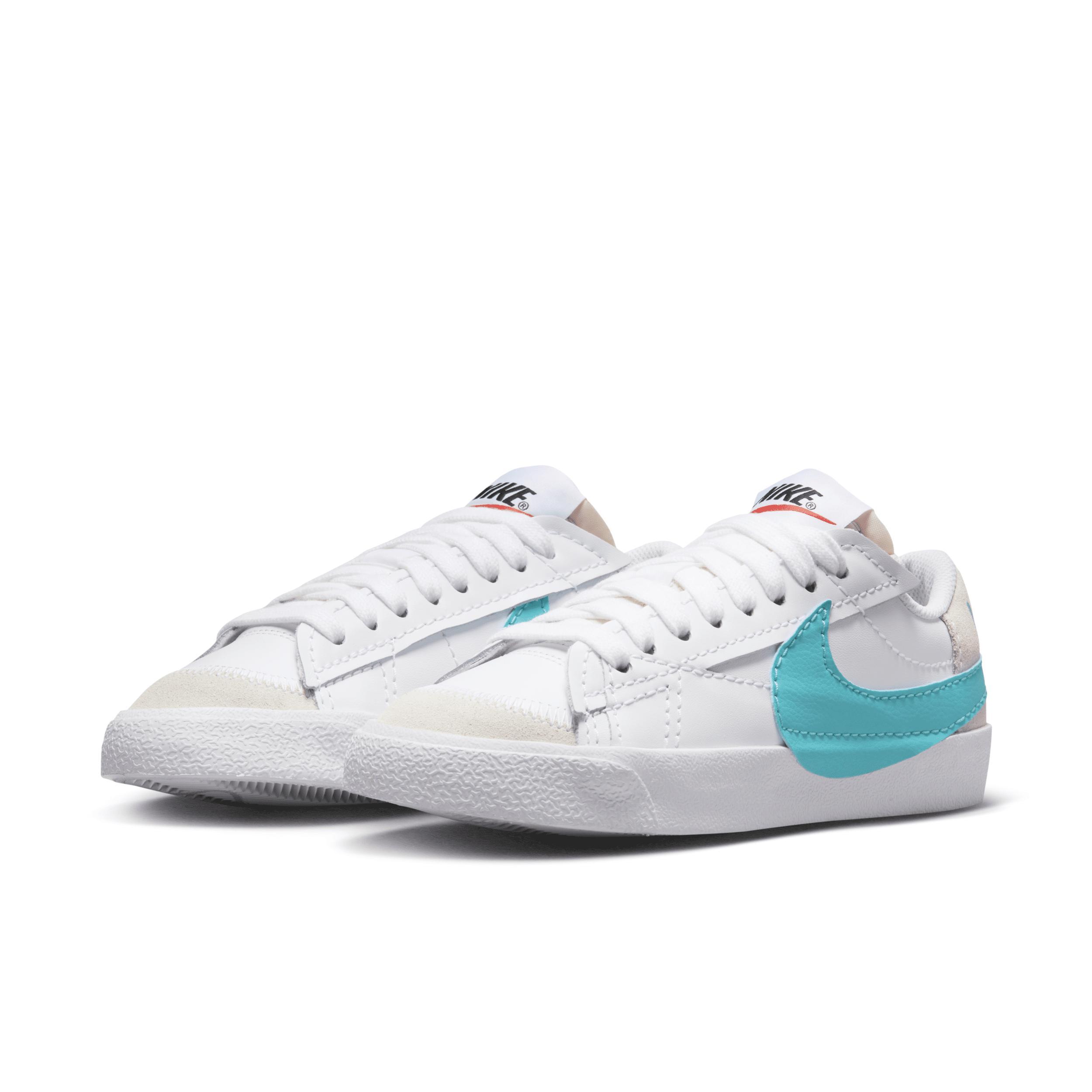 Nike Women's Blazer Low '77 Jumbo Shoes Product Image