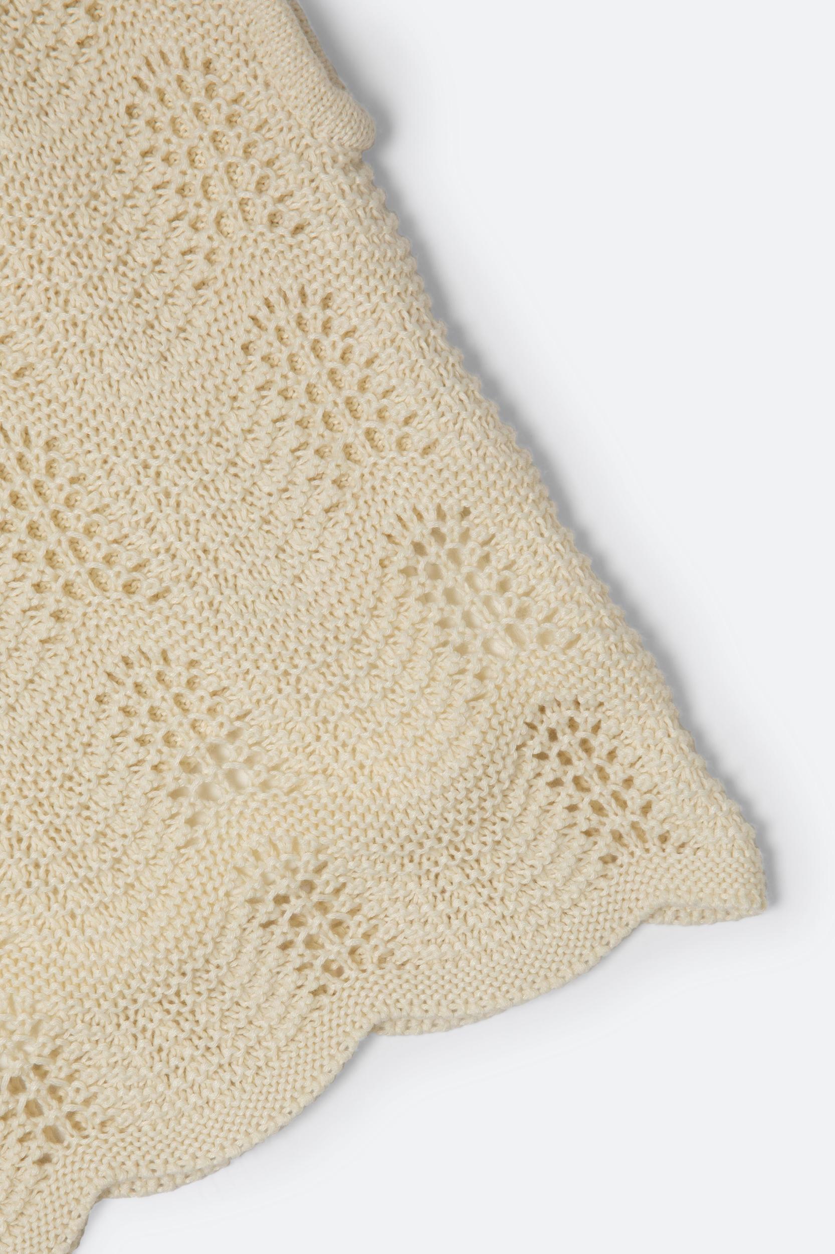 Knitted Wave Shorts - Cream Product Image