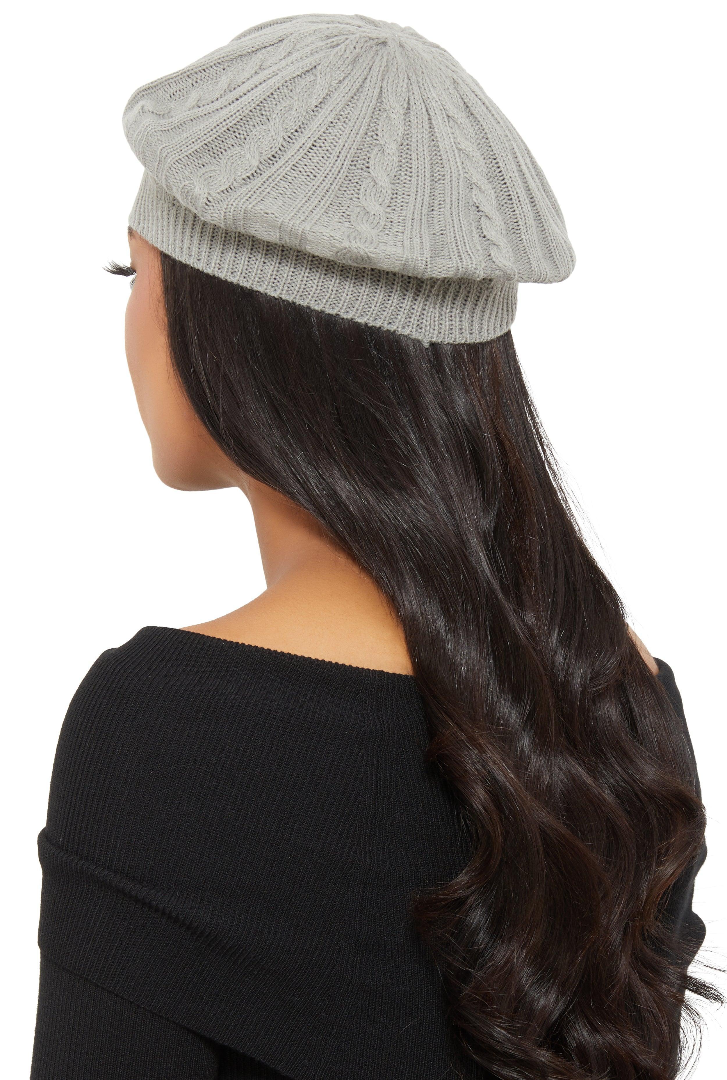 Cable Knit Beret Female Product Image