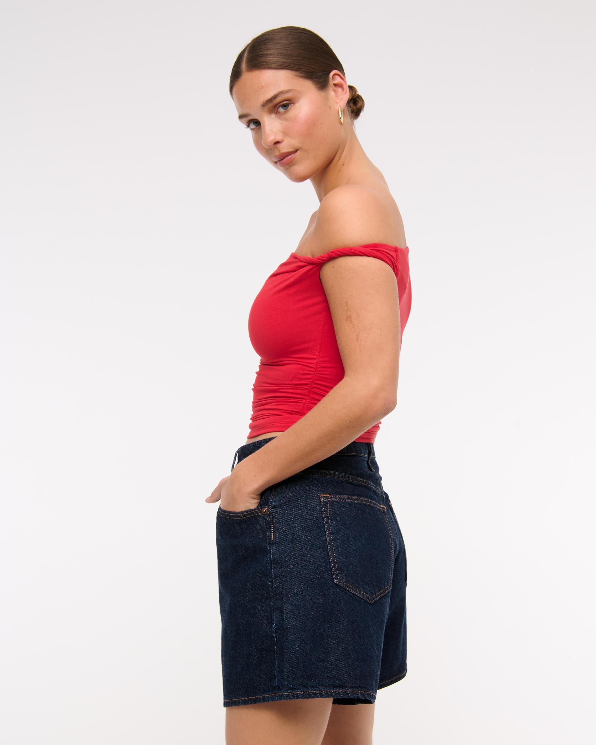 Curve Love High Rise Loose Short Product Image