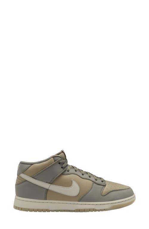 Nike Dunk Mid Men's Shoes Product Image