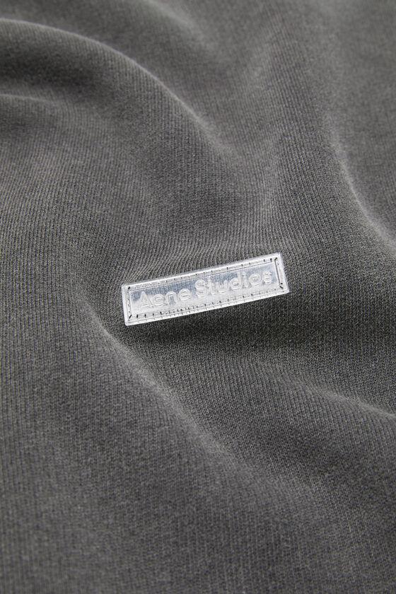Sweater logo patch Product Image