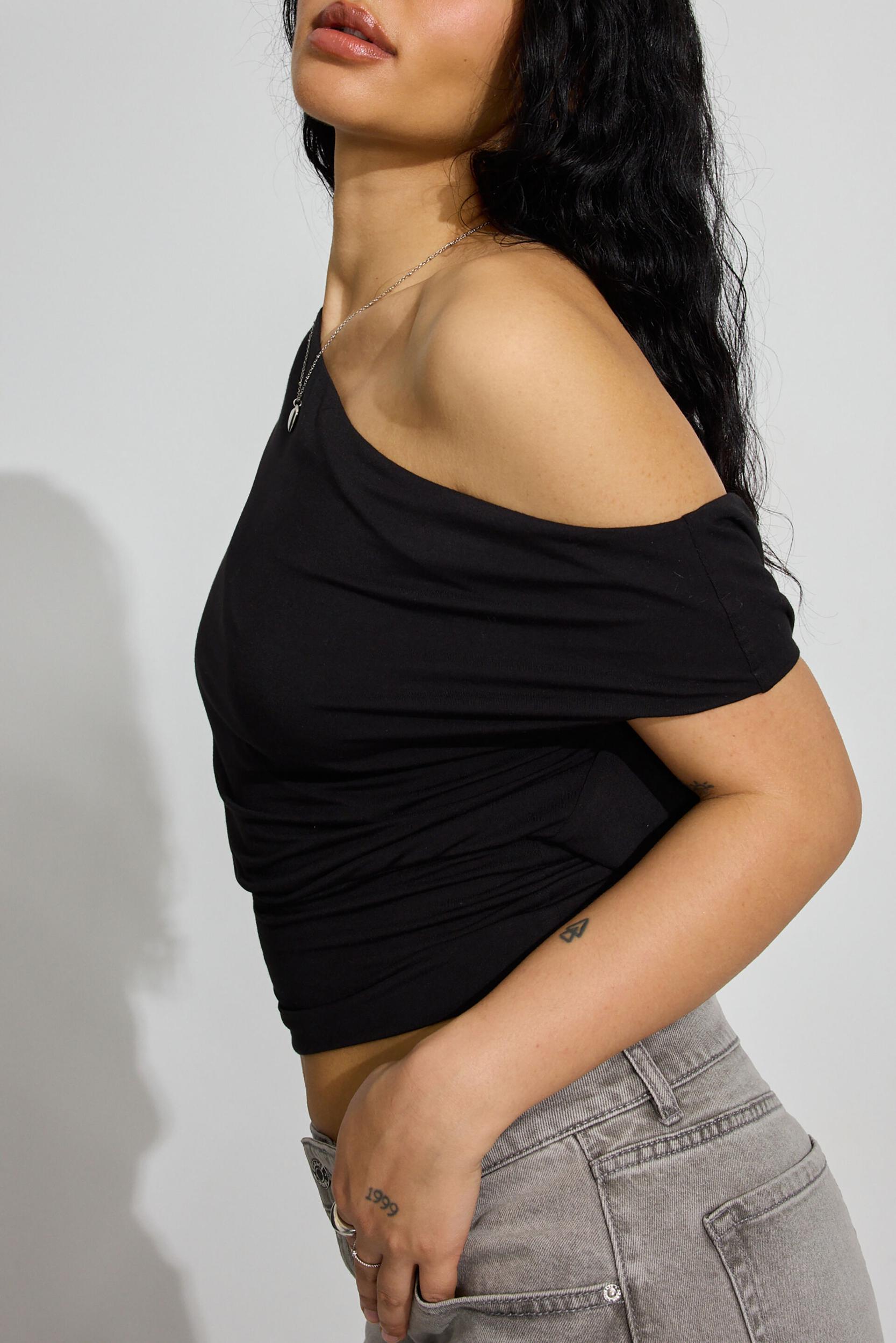 Off Shoulder Band Top Product Image