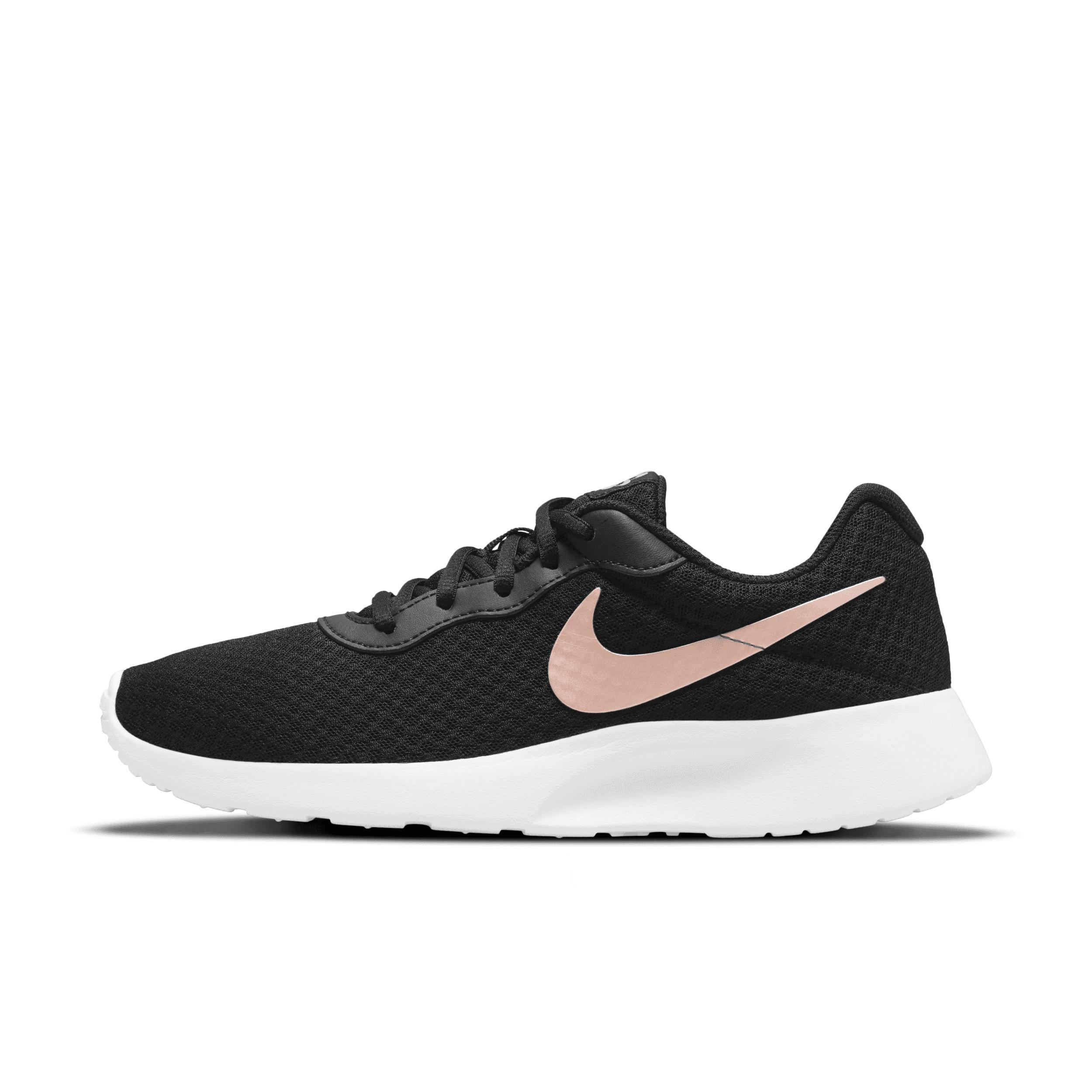 Nike Womens Tanjun EasyOn Shoes Product Image