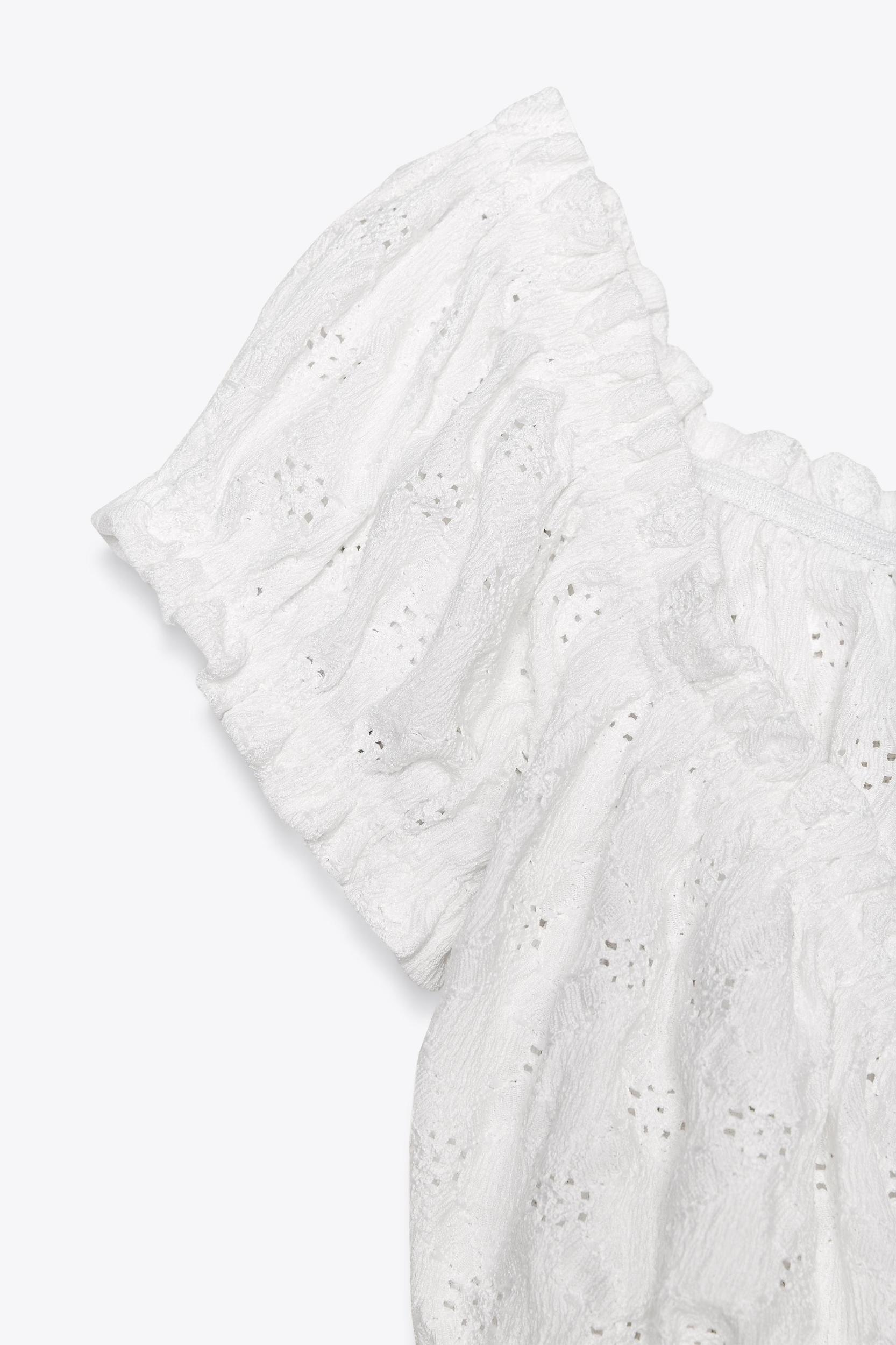 RUFFLED CROP TOP Product Image