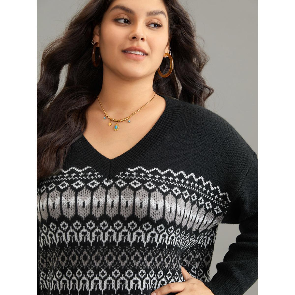 Plus Size Loose V Neck Geometric Print Jacquard Pullover Black Women Casual Loose Long Sleeve V-neck Dailywear Pullovers BloomChic 22-24/3X Product Image