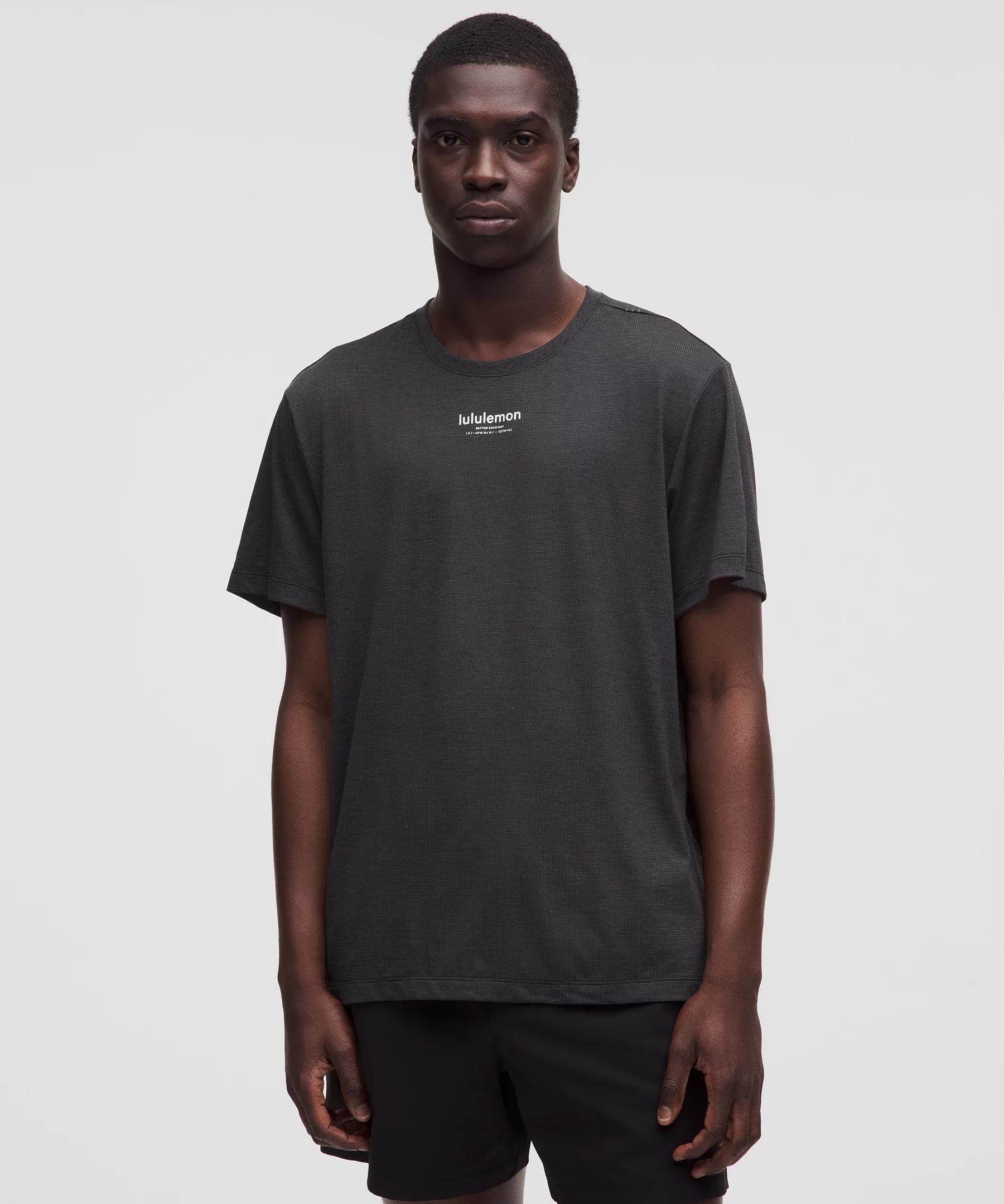 Lightweight Knit Workout Short-Sleeve Shirt Product Image