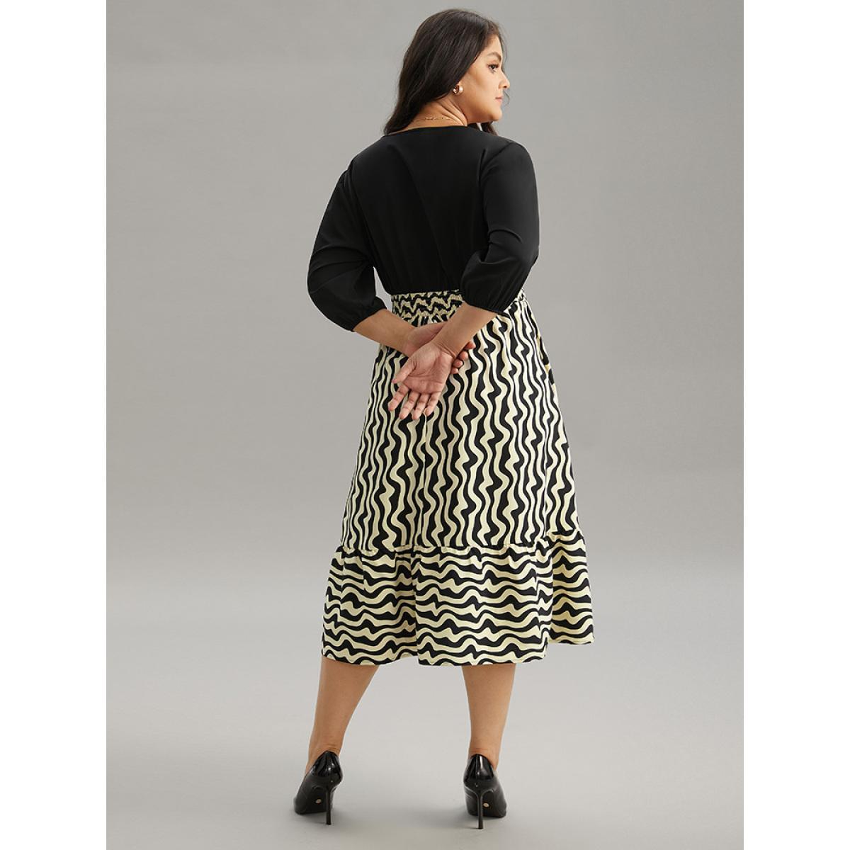 Plus Size Geometric Twill Patchwork Shirred Elastic Waist Dress Black Women Office Elastic cuffs V-neck Elbow-length sleeve Curvy Midi Dress BloomChic 18-20/2X Product Image