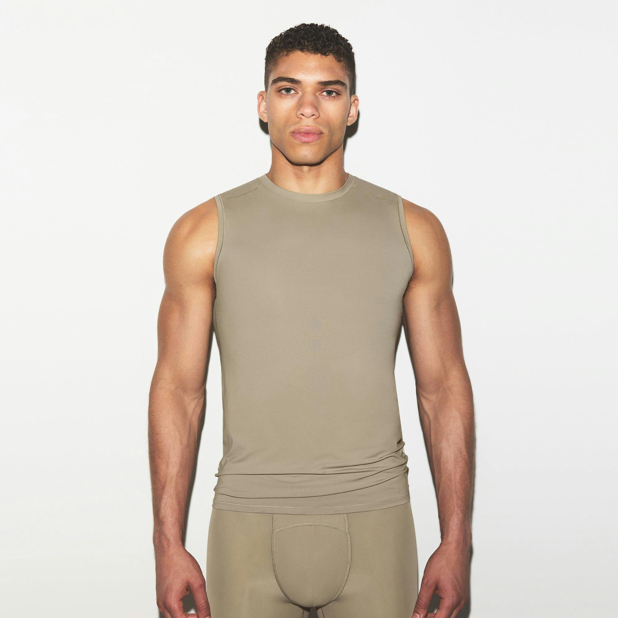 SKIMS FLEX MENS MUSCLE TANK | DUNE Product Image