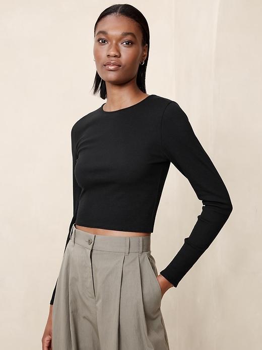 Ribbed Long-Sleeve Crop T-Shirt Product Image