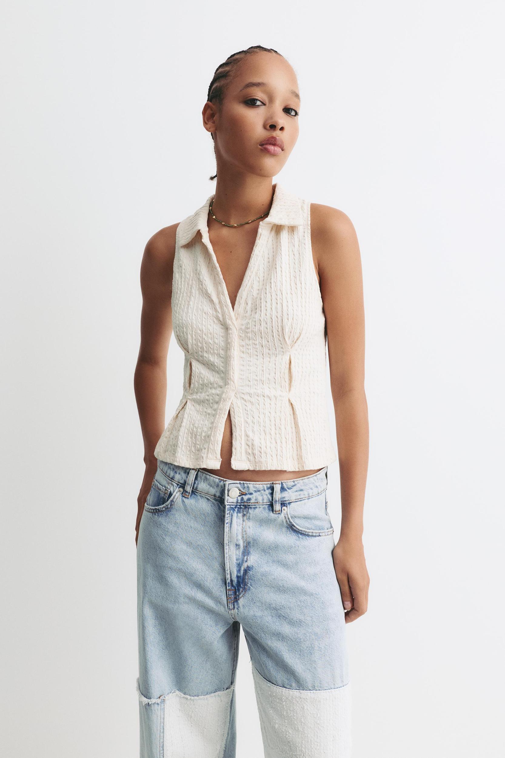 Textured top with darts Product Image