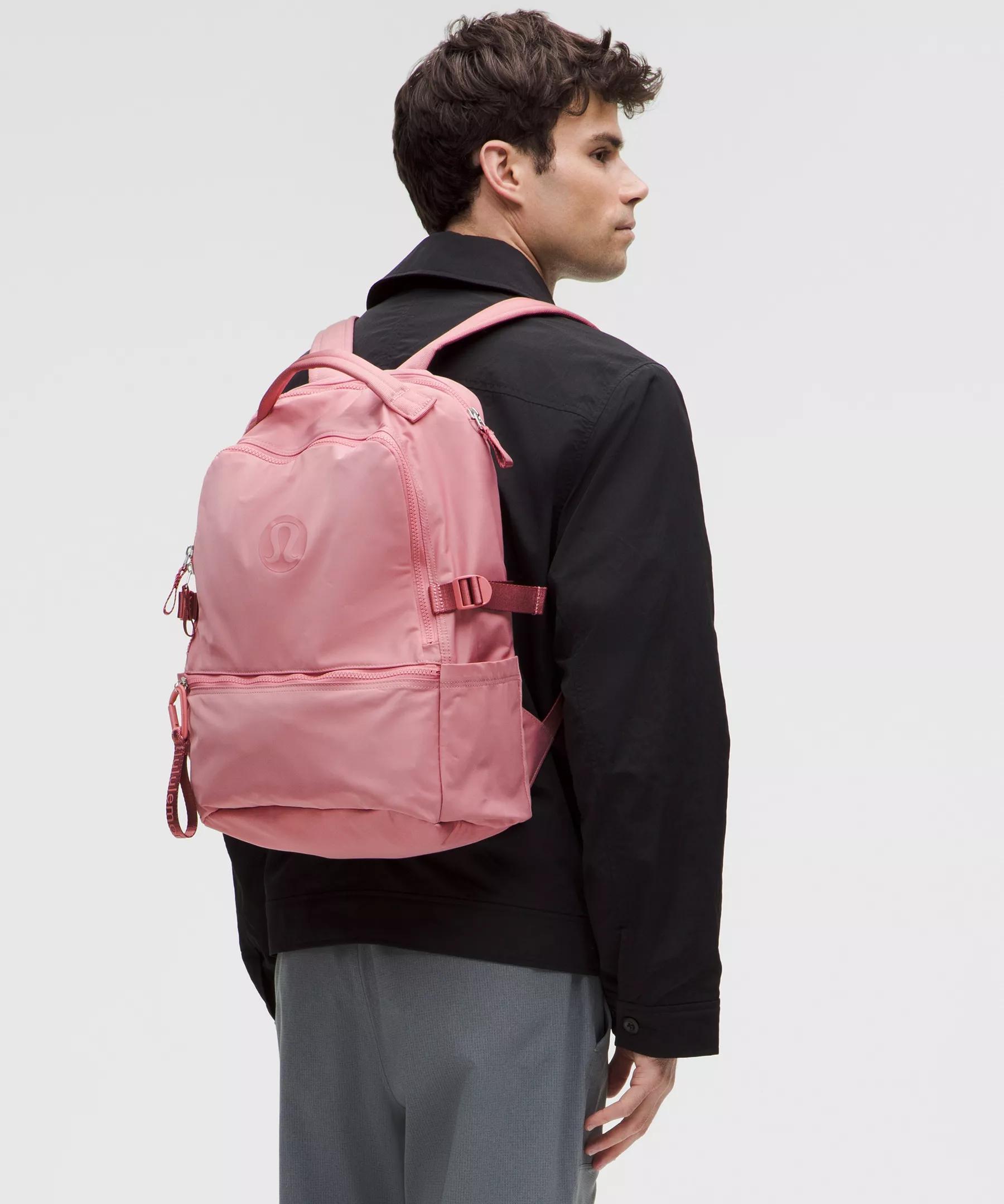 New Crew Backpack 22L *Logo Product Image