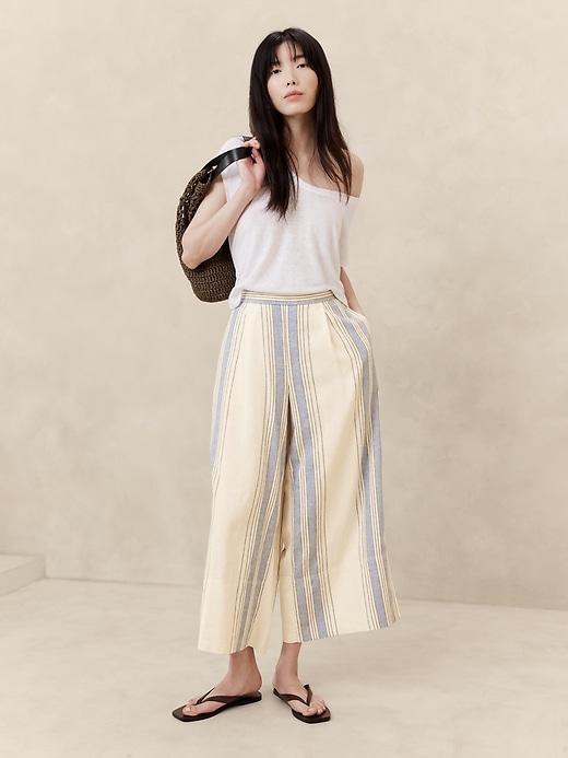 Linen-Blend Pull-On Wide-Leg Cropped Pant Product Image