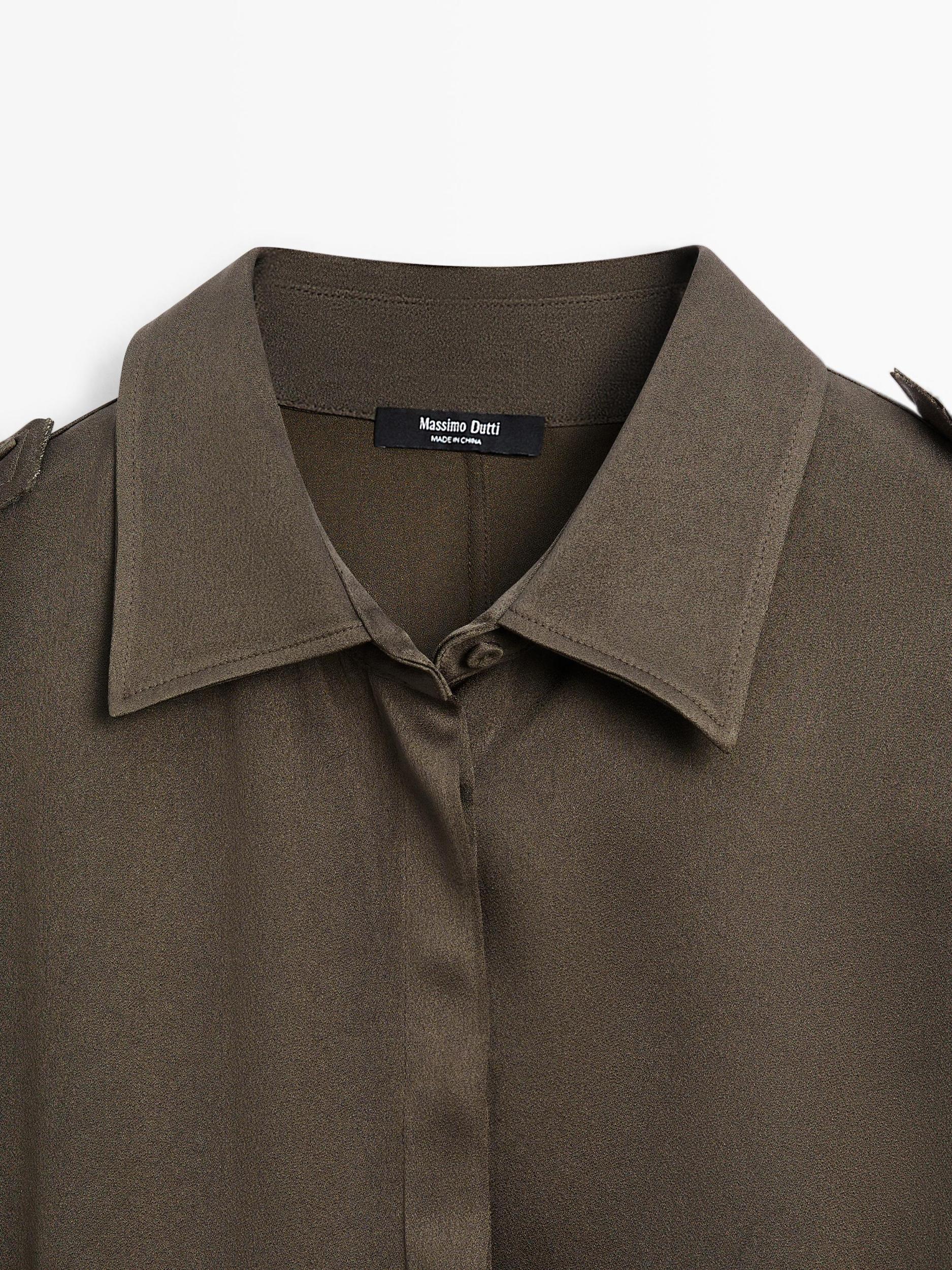 Flowing shirt with waist detail Product Image