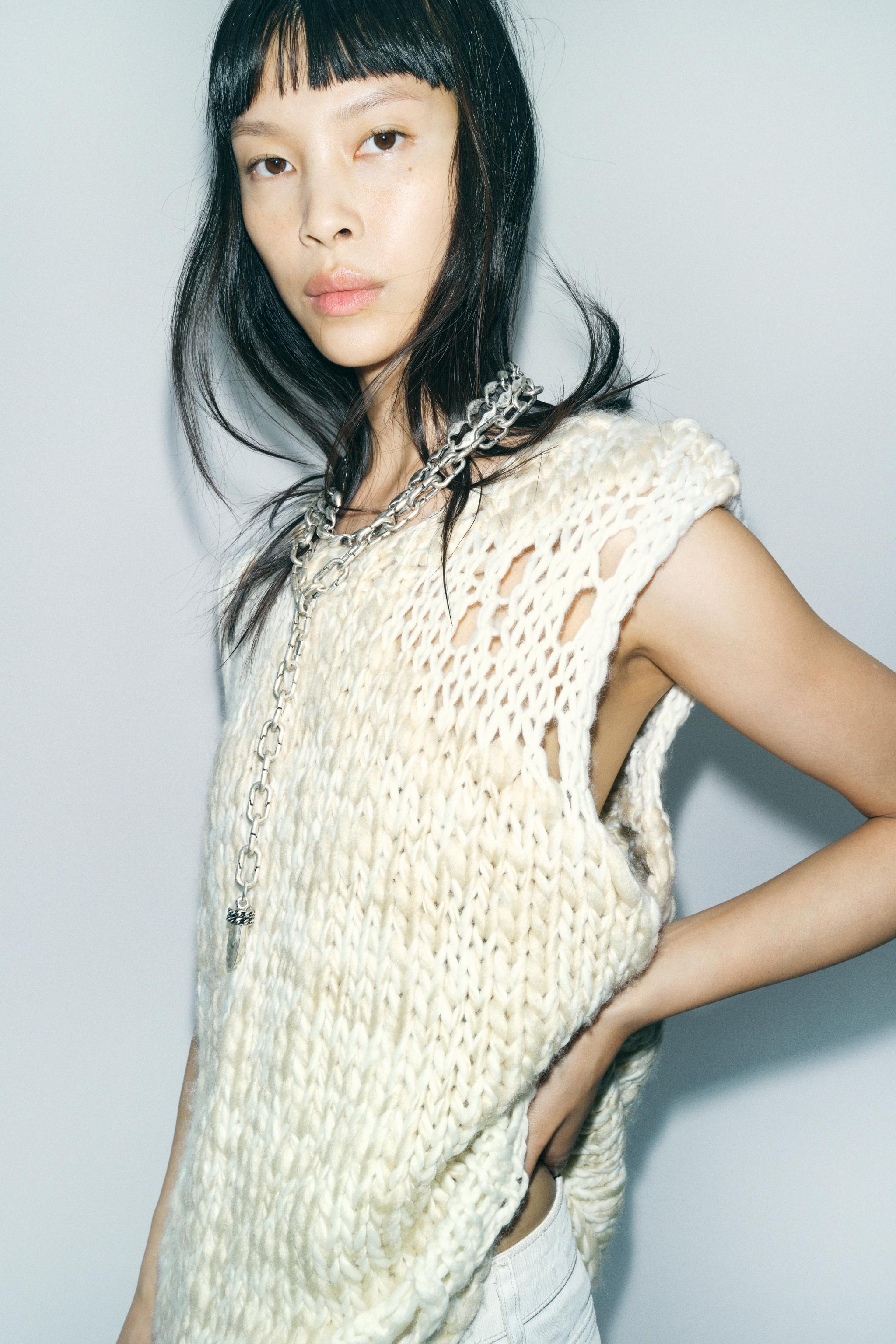 OVERSIZED KNIT SWEATER VEST Product Image