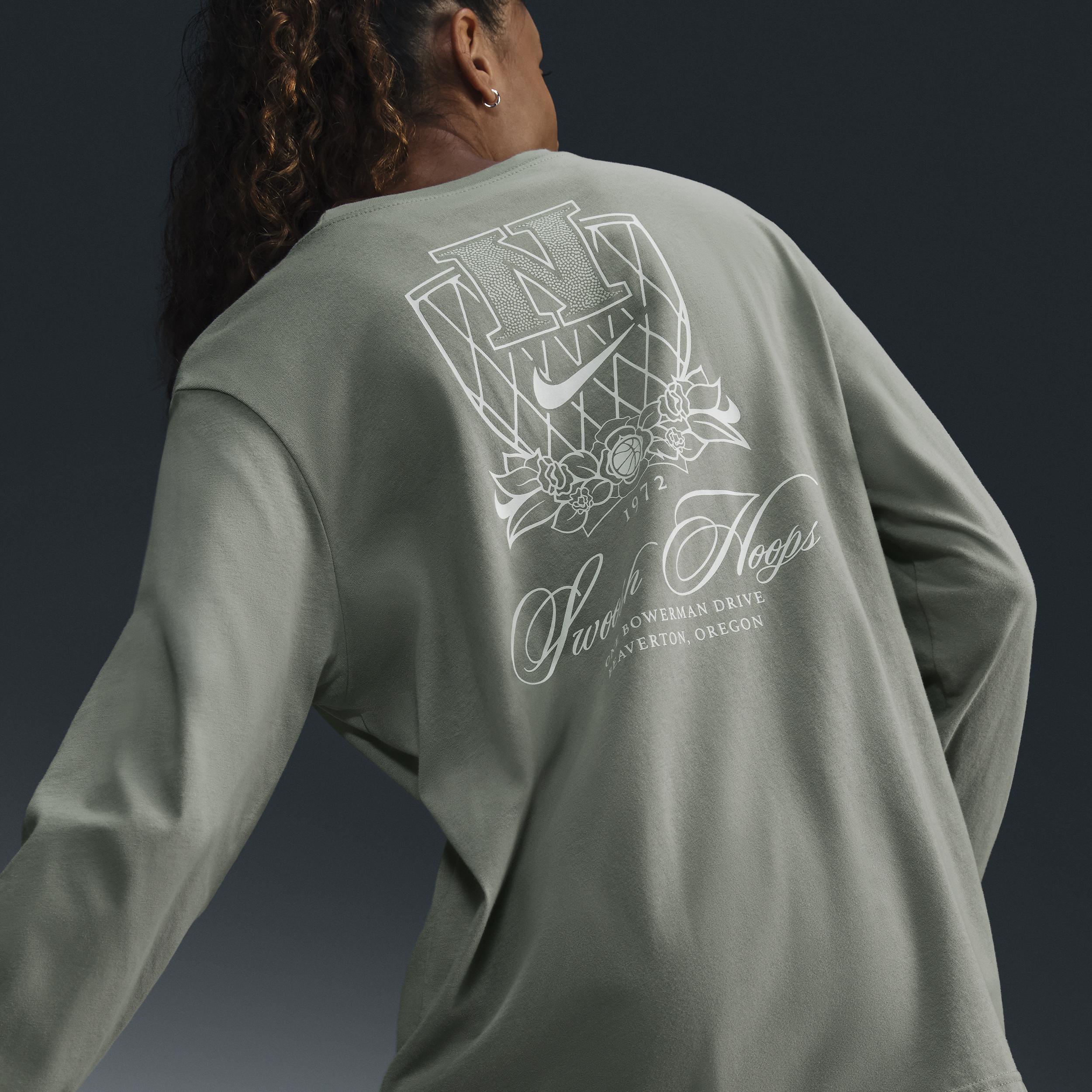 Nike Women's Long-Sleeve Graphic Basketball T-Shirt Product Image