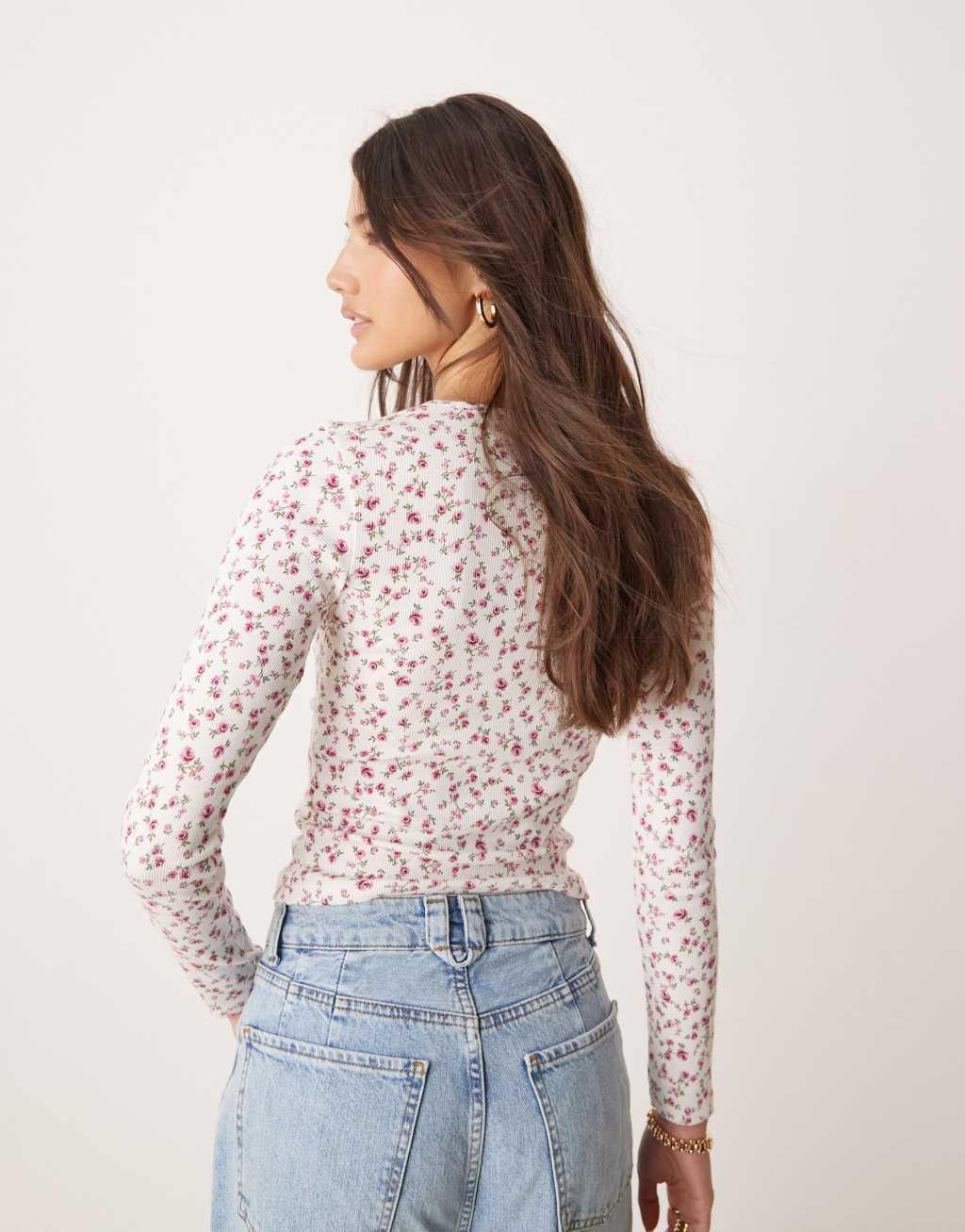 Miss Selfridge long sleeve cardigan in ditsy floral Product Image