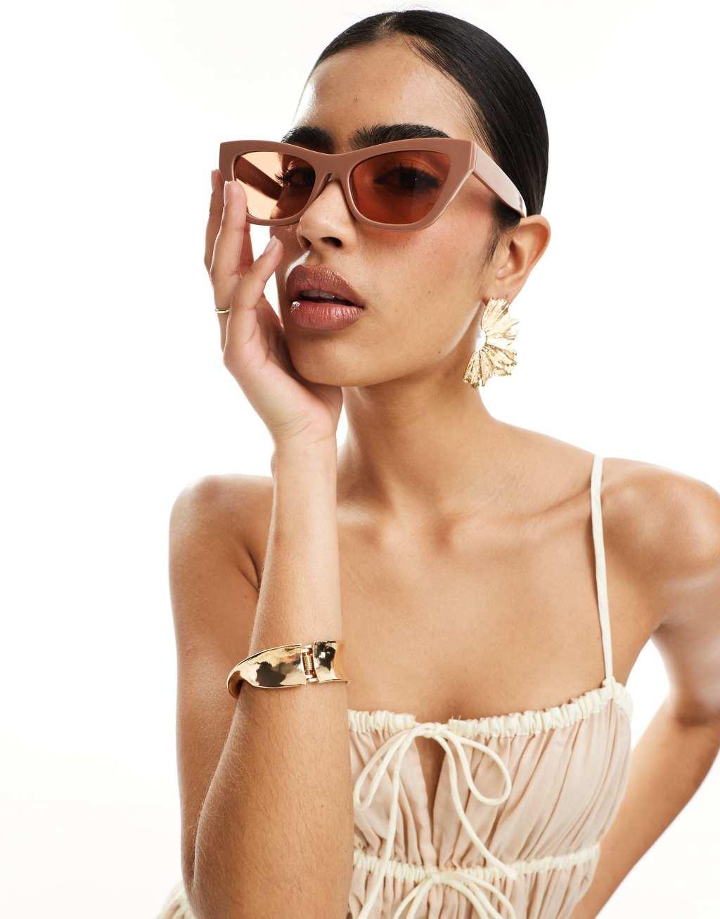 AJ Morgan cat eye sunglasses in beige Product Image