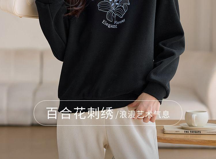 Round Neck Lily Lettering Embroidered Fleece-Lined Pullover Product Image