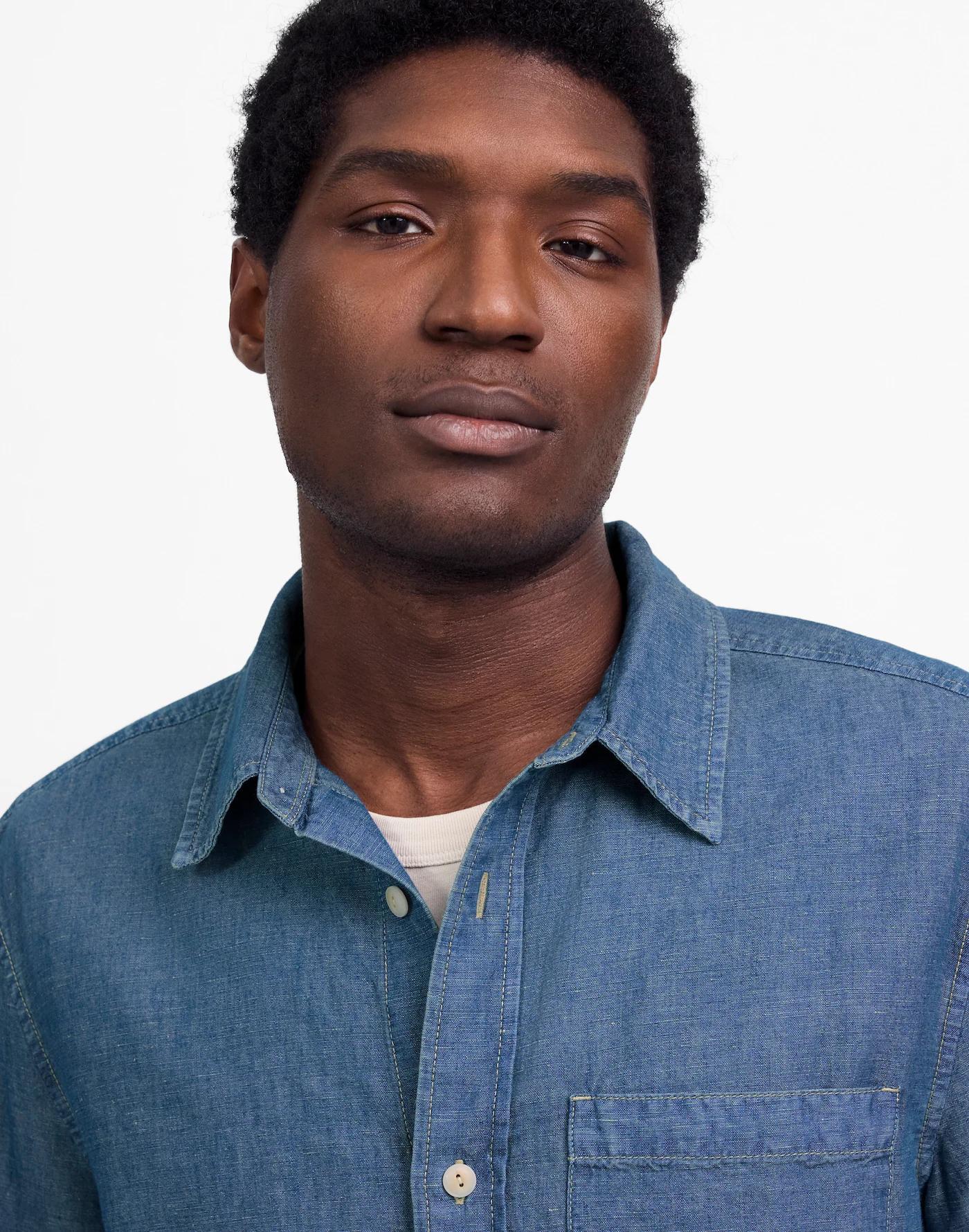 Chambray Button-Up Shirt in Cotton-Linen Blend Product Image