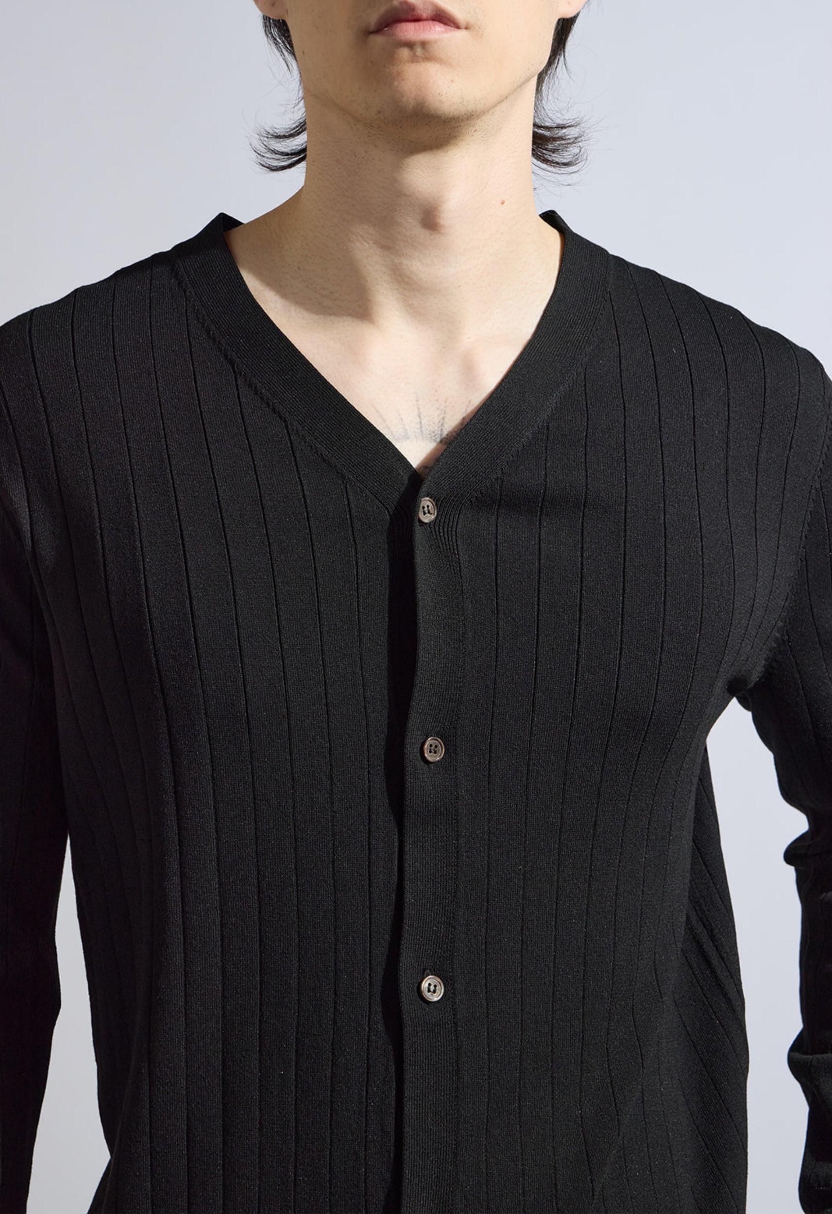 Casual Cardigan in Black Product Image