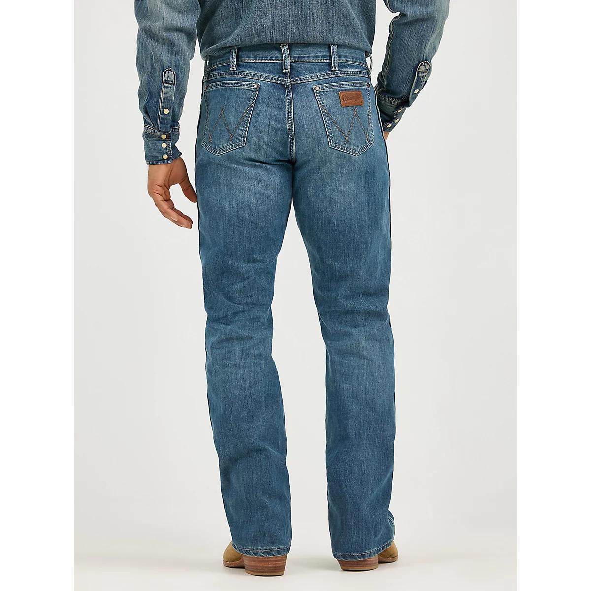 Men's Wrangler Retro® Relaxed Fit Bootcut Jean in Rocky Top Product Image