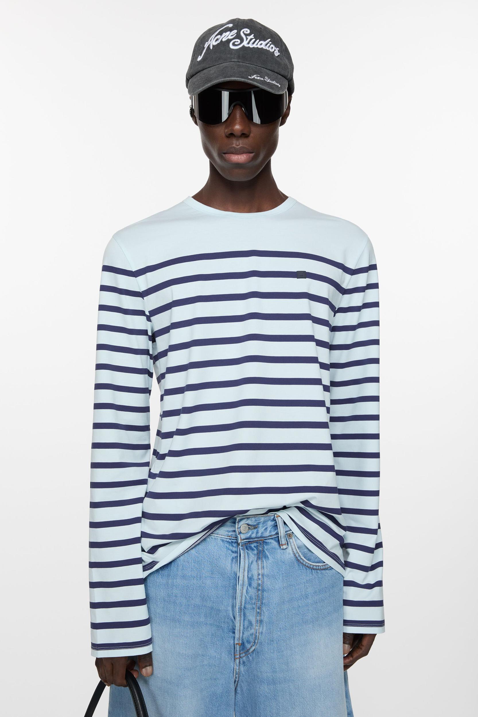 Long sleeve t-shirt Product Image