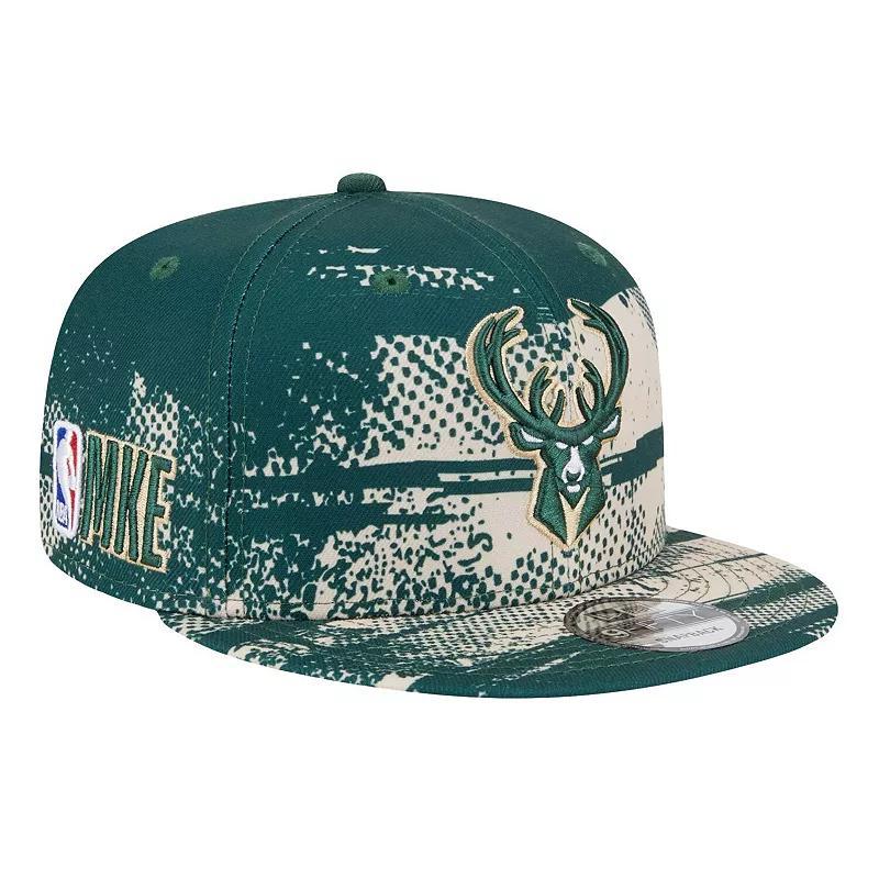 Mens New Era Hunter Green Milwaukee Bucks Tip-Off 9FIFTY Snapback Hat Product Image