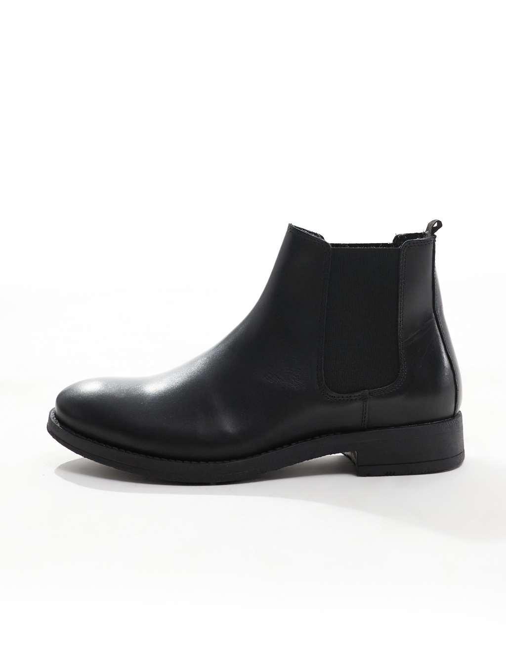 Jack & Jones leather chelsea boot in black Product Image