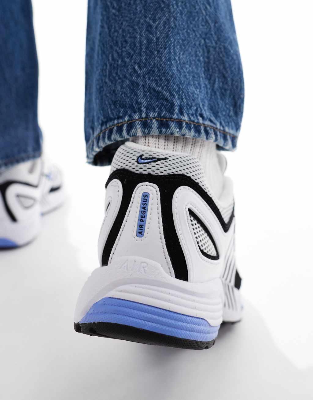 Nike Air Pegasus 2005 sneakers in white and blue Product Image