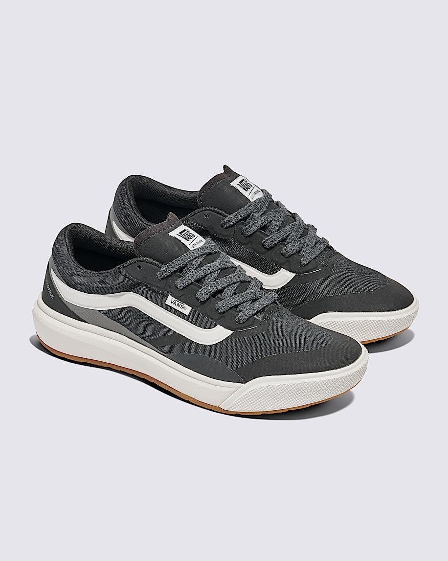UltraRange 2.0 Shoe in Black / White| Vans US Product Image
