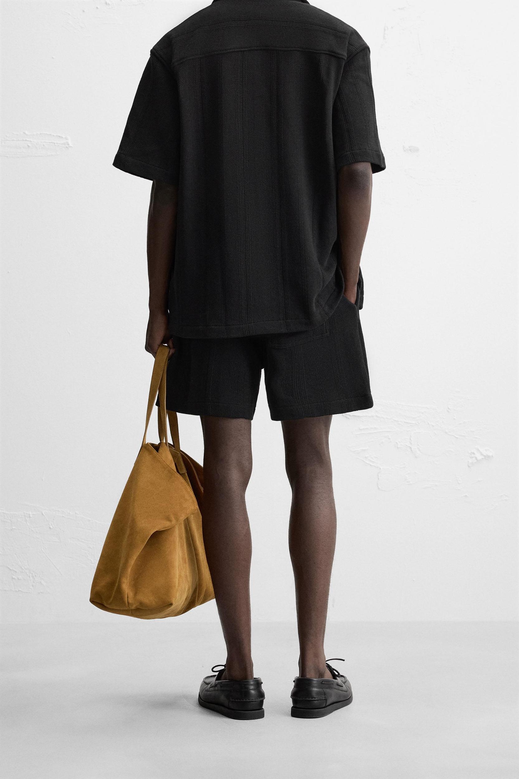 JACQUARD TEXTURED SHORTS Product Image