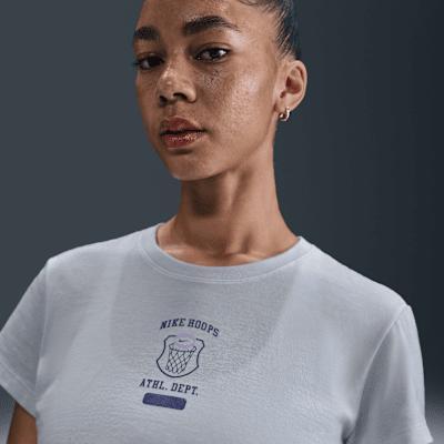 Nike Club Women's Cropped T-Shirt Product Image