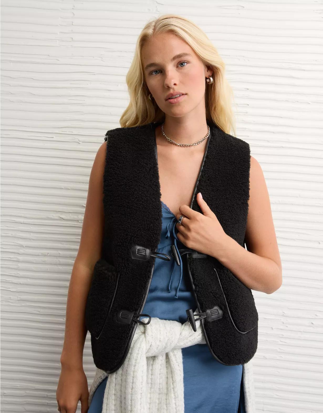 AE Sherpa Vest Product Image