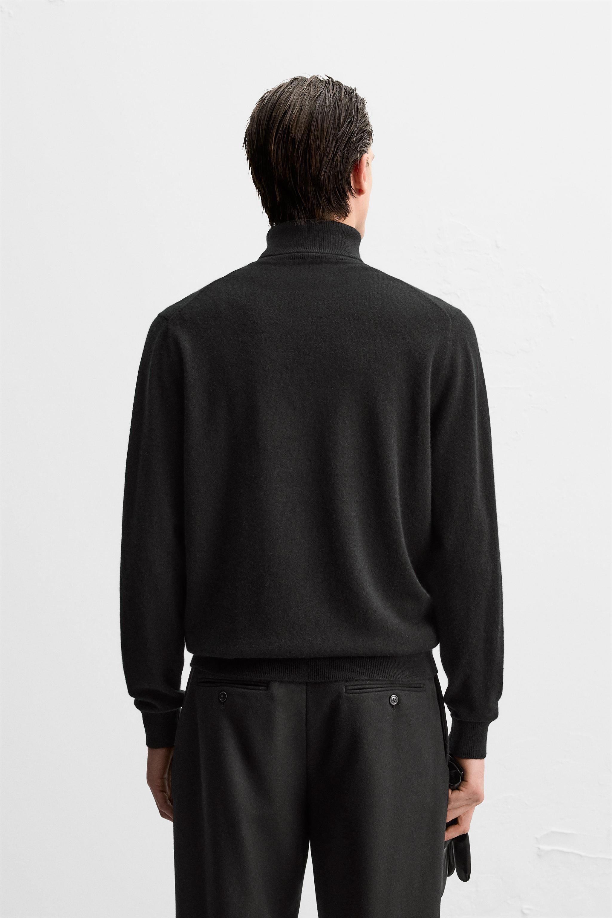 TURTLENECK CASHMERE SWEATER Product Image