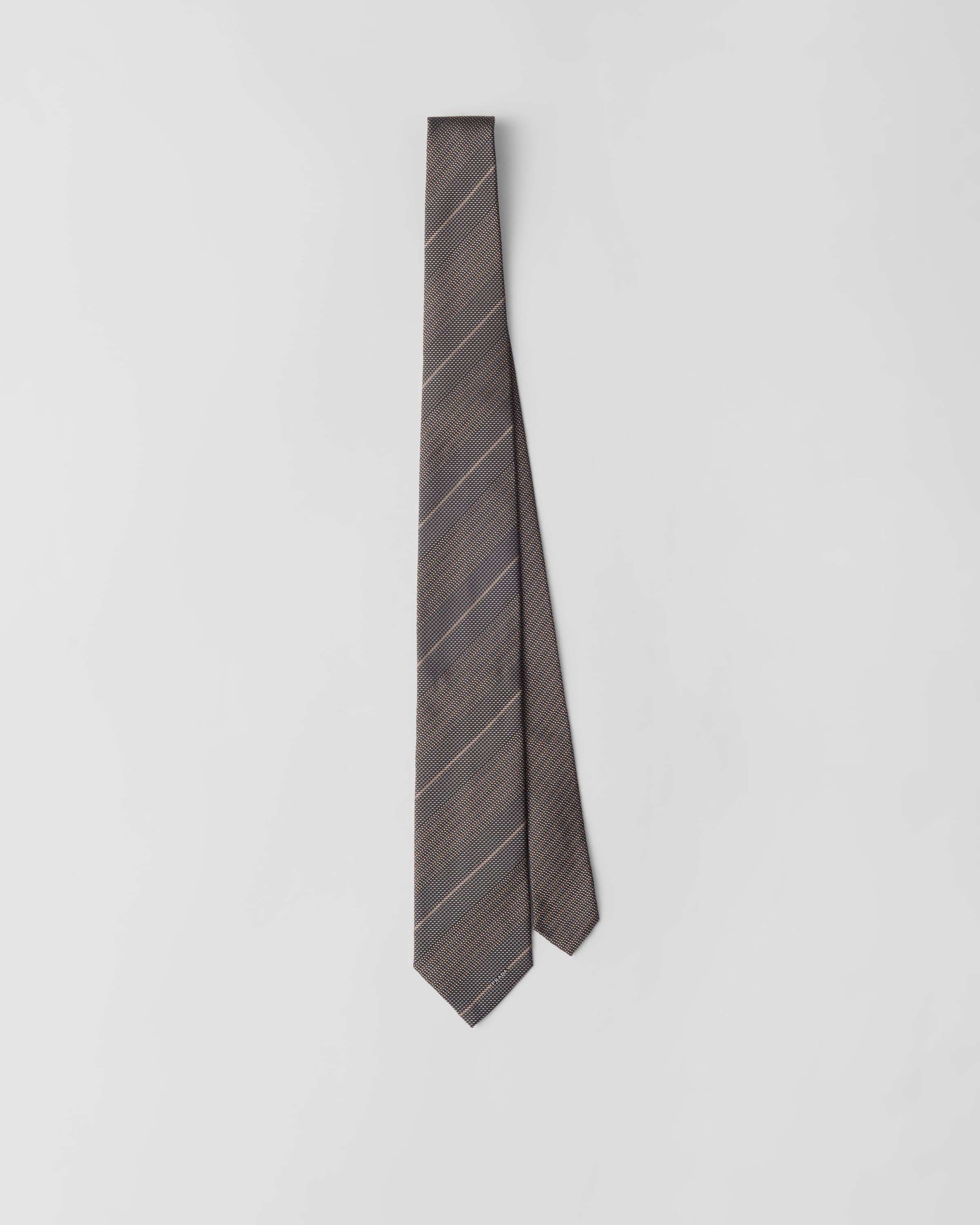 Silk tie Product Image