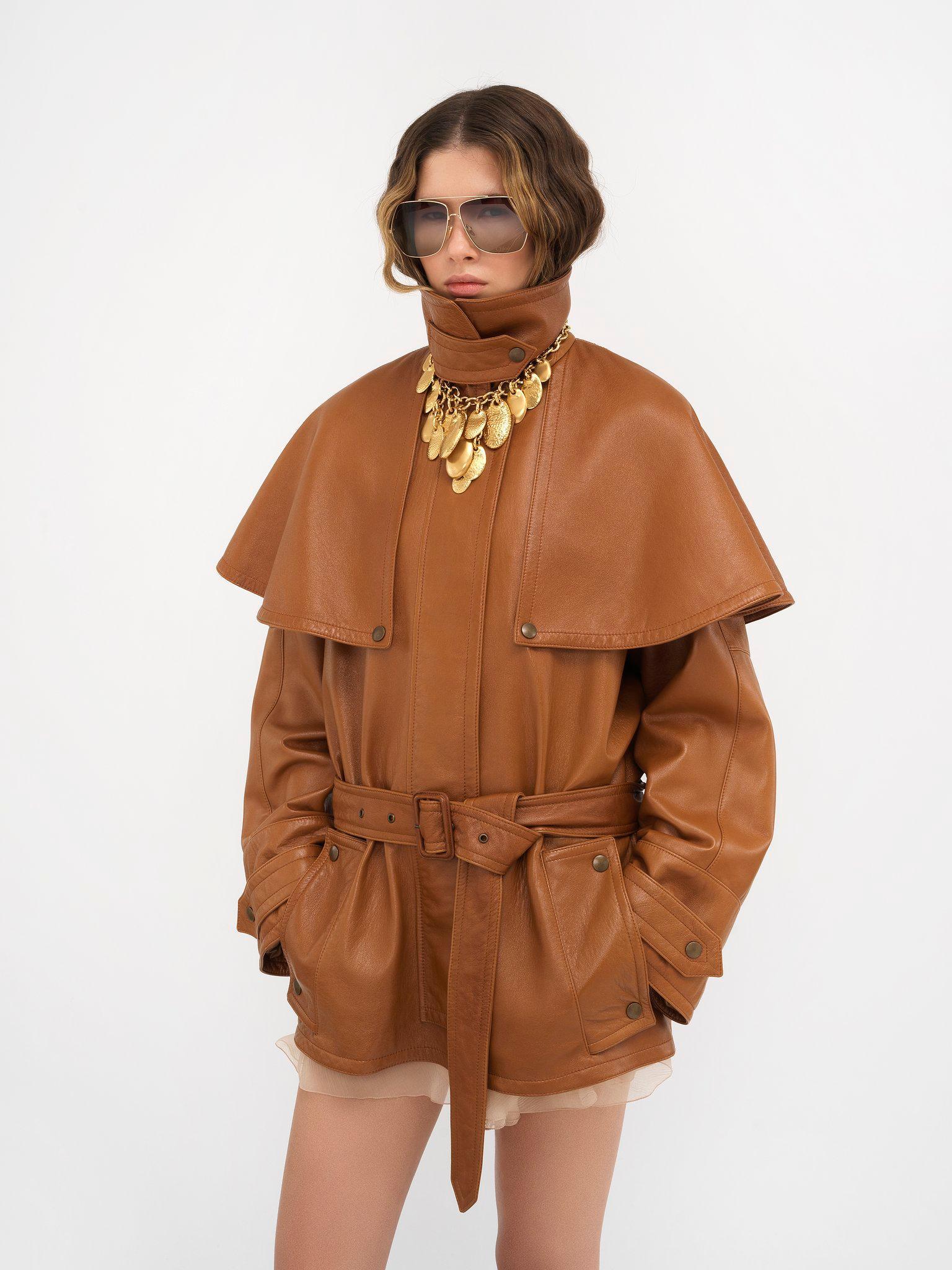 Short cape trench coat in soft glossy leather Product Image