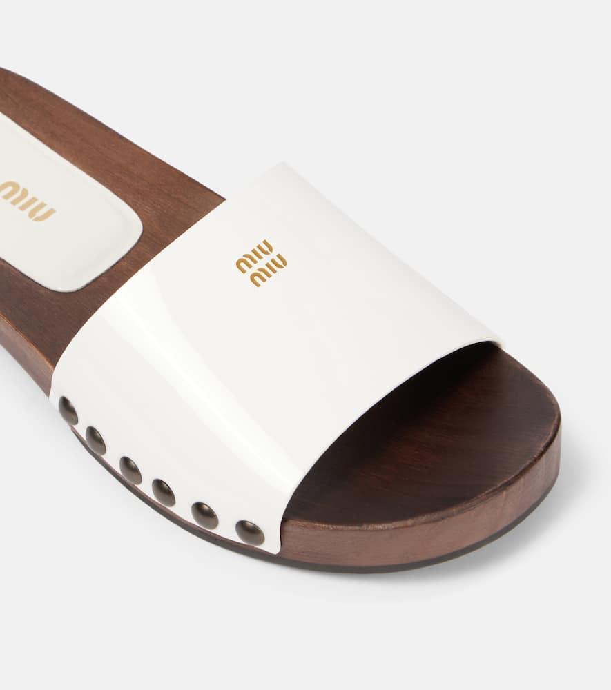 MIU MIU Wood Sole Flat Sandals With Studded Side In White Product Image