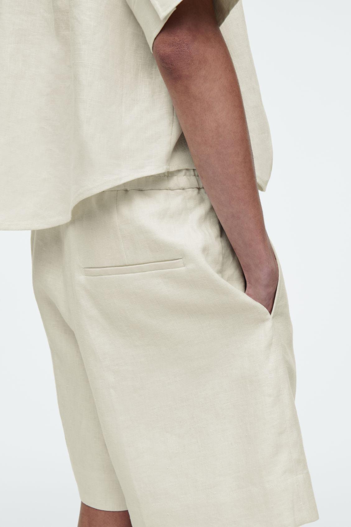 TAILORED ELASTICATED LINEN SHORTS Product Image
