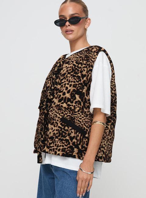 Samual Quilted Vest Leopard Product Image