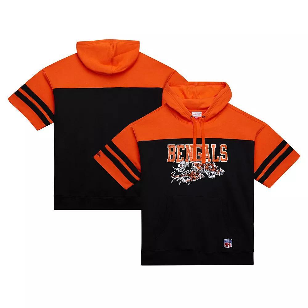 Men's Mitchell & Ness Black Cincinnati Bengals  Off Field Vintage Logo Short Sleeve Pullover Hoodie, Size: 3XL Product Image