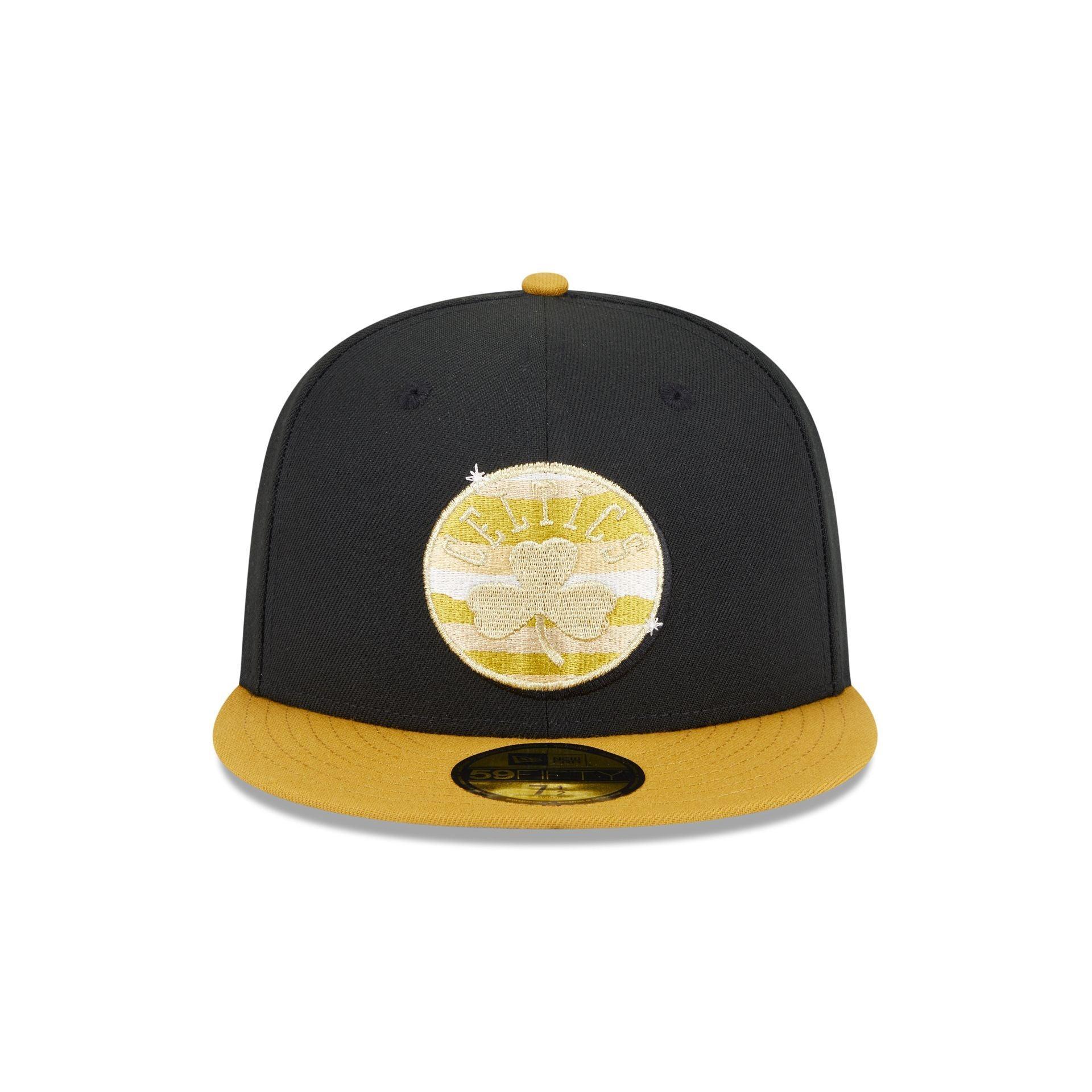 New York Knicks Metallic Gold Logo 59FIFTY Fitted Hat Male Product Image