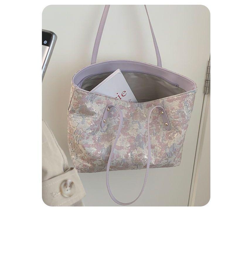 Patterned Tote Bag Product Image