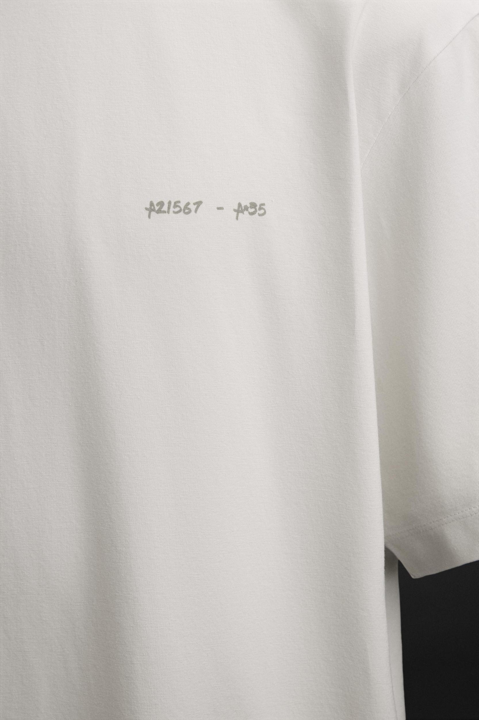 GRAPHIC PRINT T-SHIRT Product Image