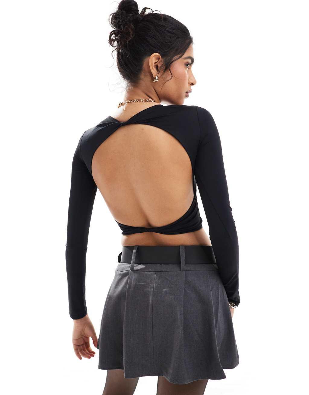 Pull&Bear polyamide sculpt twist back detail top in black Product Image